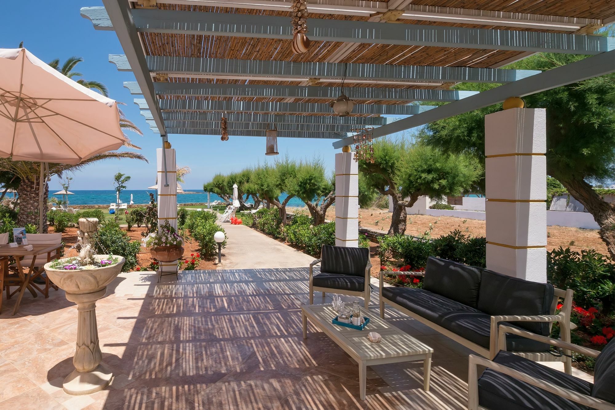 Pyrgos Beach Hotel Apartments Malia Eksteriør billede
